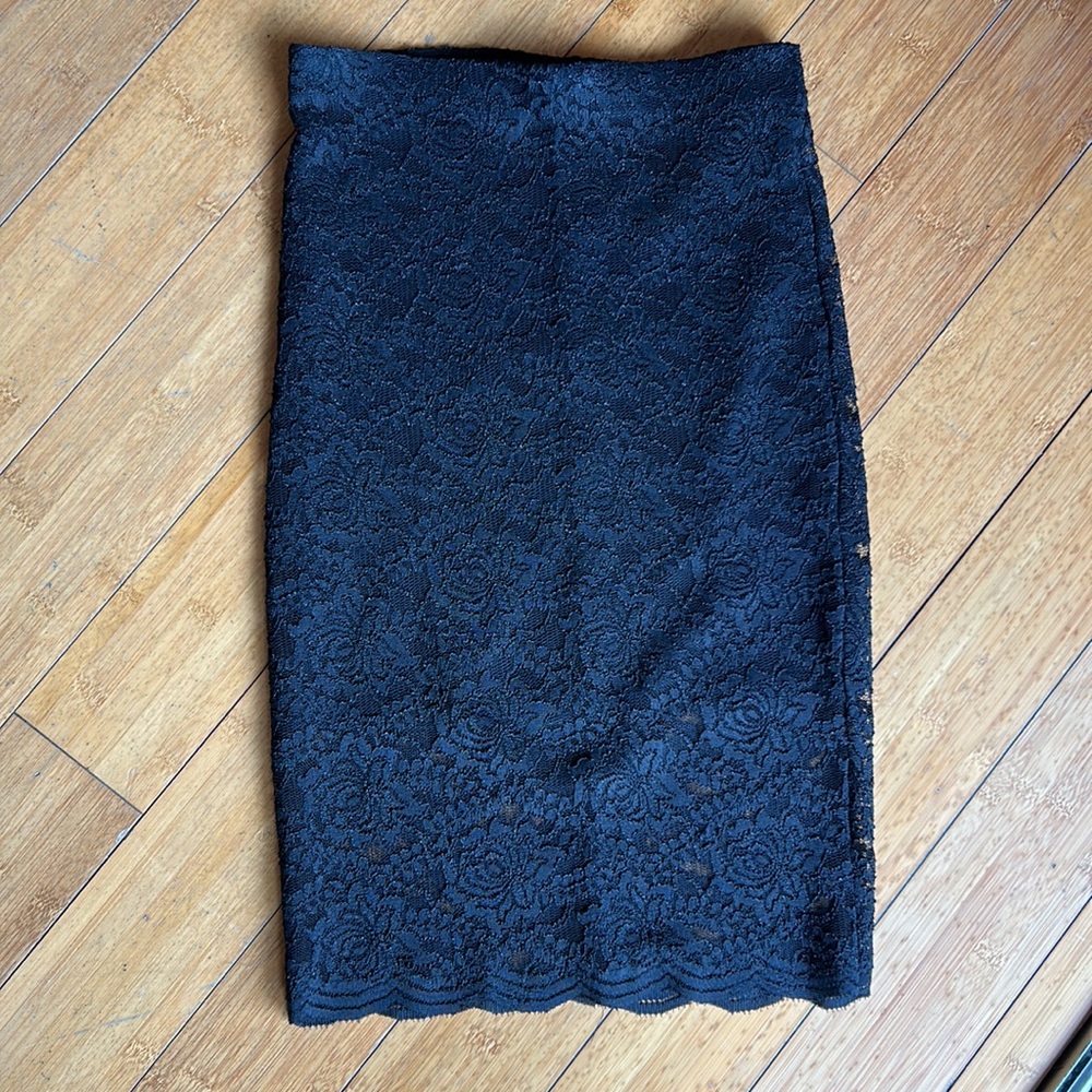 Black Lace Pencil Skirt - S